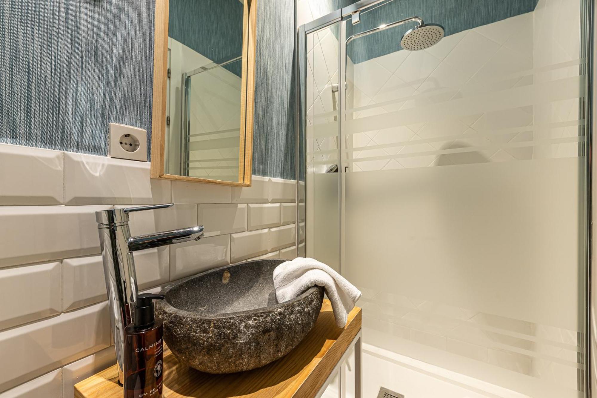 Apartamento Waou Sol I - Alquiler Corta Duracion Madrid Exterior foto